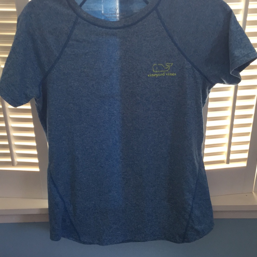 Vineyard vines performance T-shirt